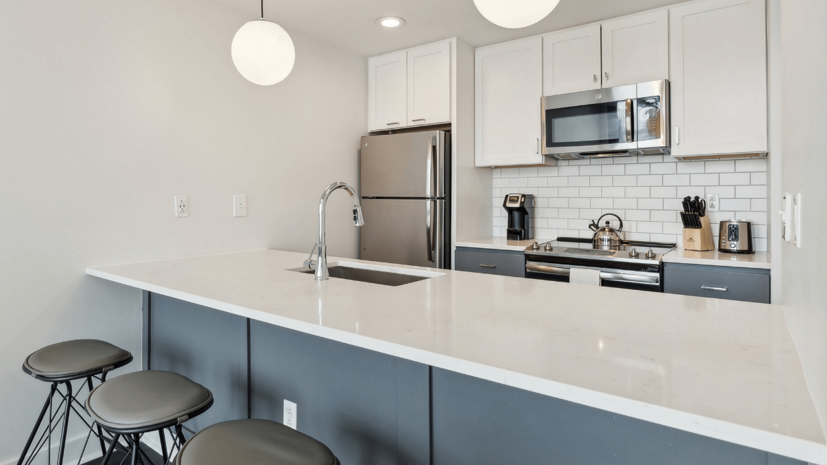 Placemakr Downtown Pittsburgh - Studio to 1 bedroom fully furnished units with Wi-Fi and utilities s - Photo 4