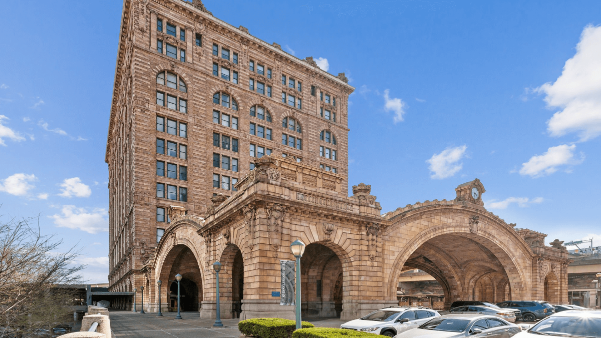 Placemakr Downtown Pittsburgh - Studio to 1 bedroom fully furnished units with Wi-Fi and utilities starting at  2,600/month