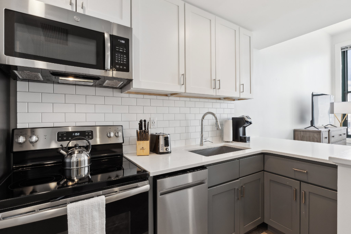 Placemakr Downtown Pittsburgh - Studio to 1 bedroom fully furnished units with Wi-Fi and utilities s - Photo 5