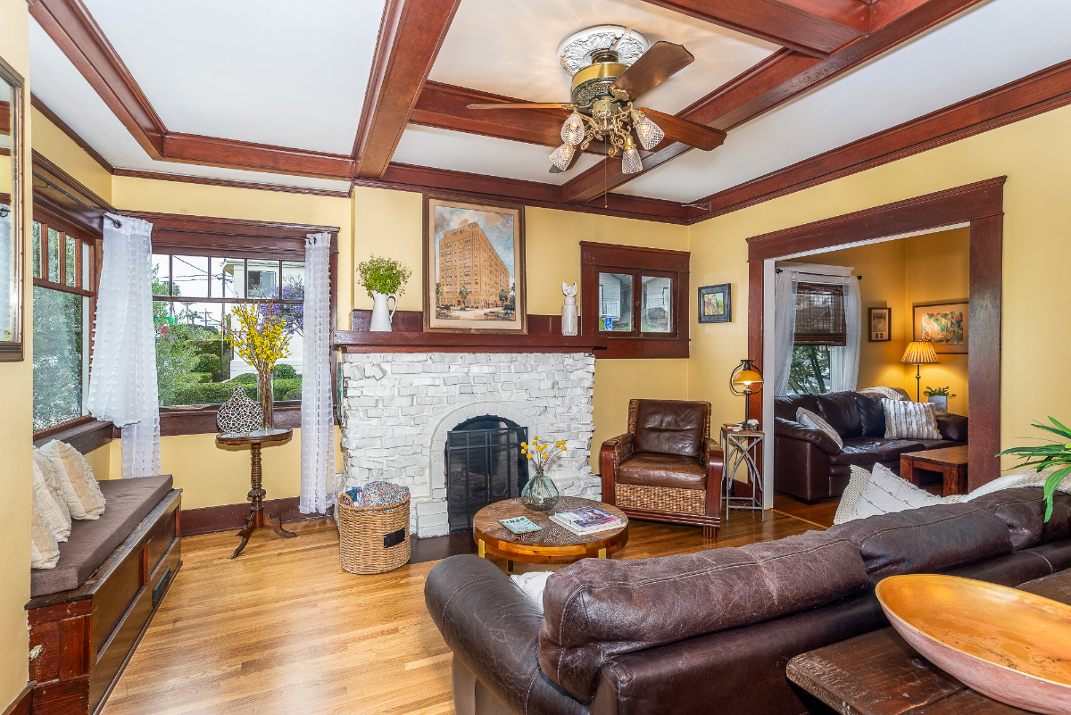 Adorable Spacious 2 bed home in historic Mission Hills neighborhood - Photo 4