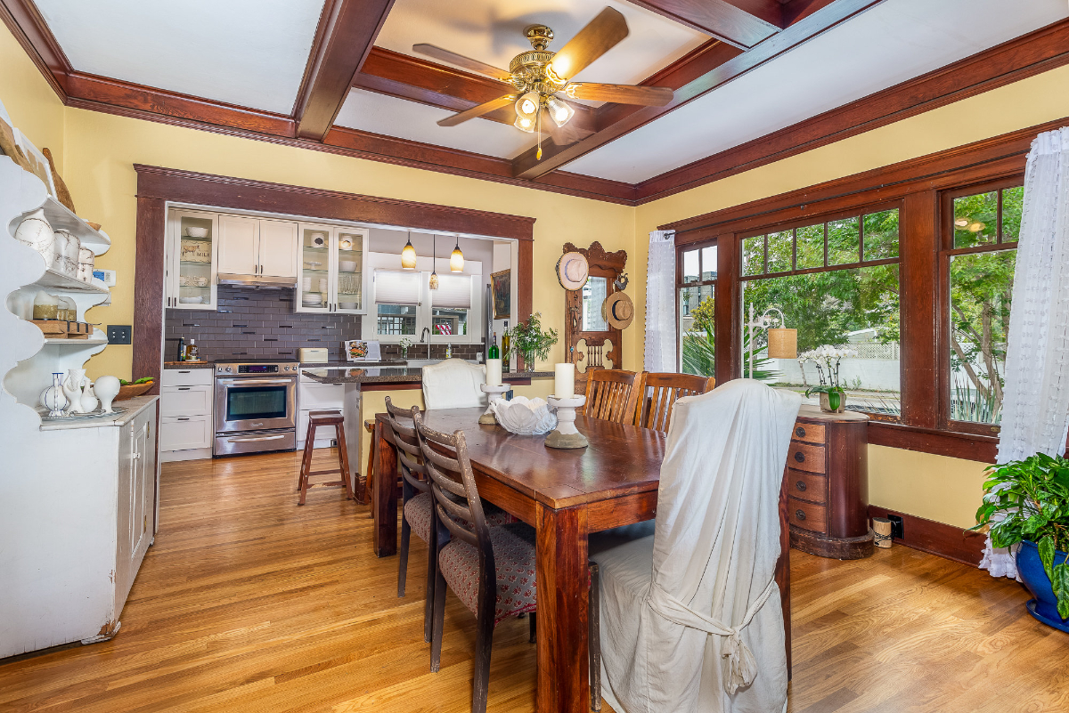 Adorable Spacious 2 bed home in historic Mission Hills neighborhood - Photo 3