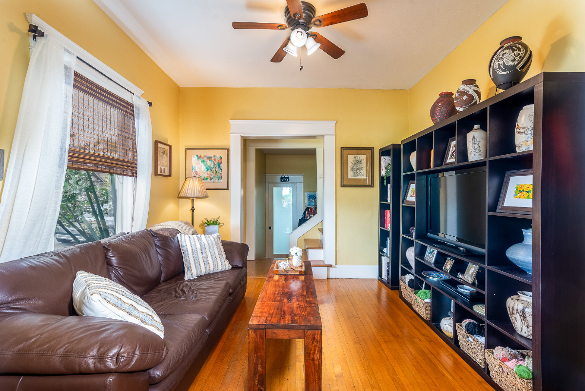 Adorable Spacious 2 bed home in historic Mission Hills neighborhood - Photo 5