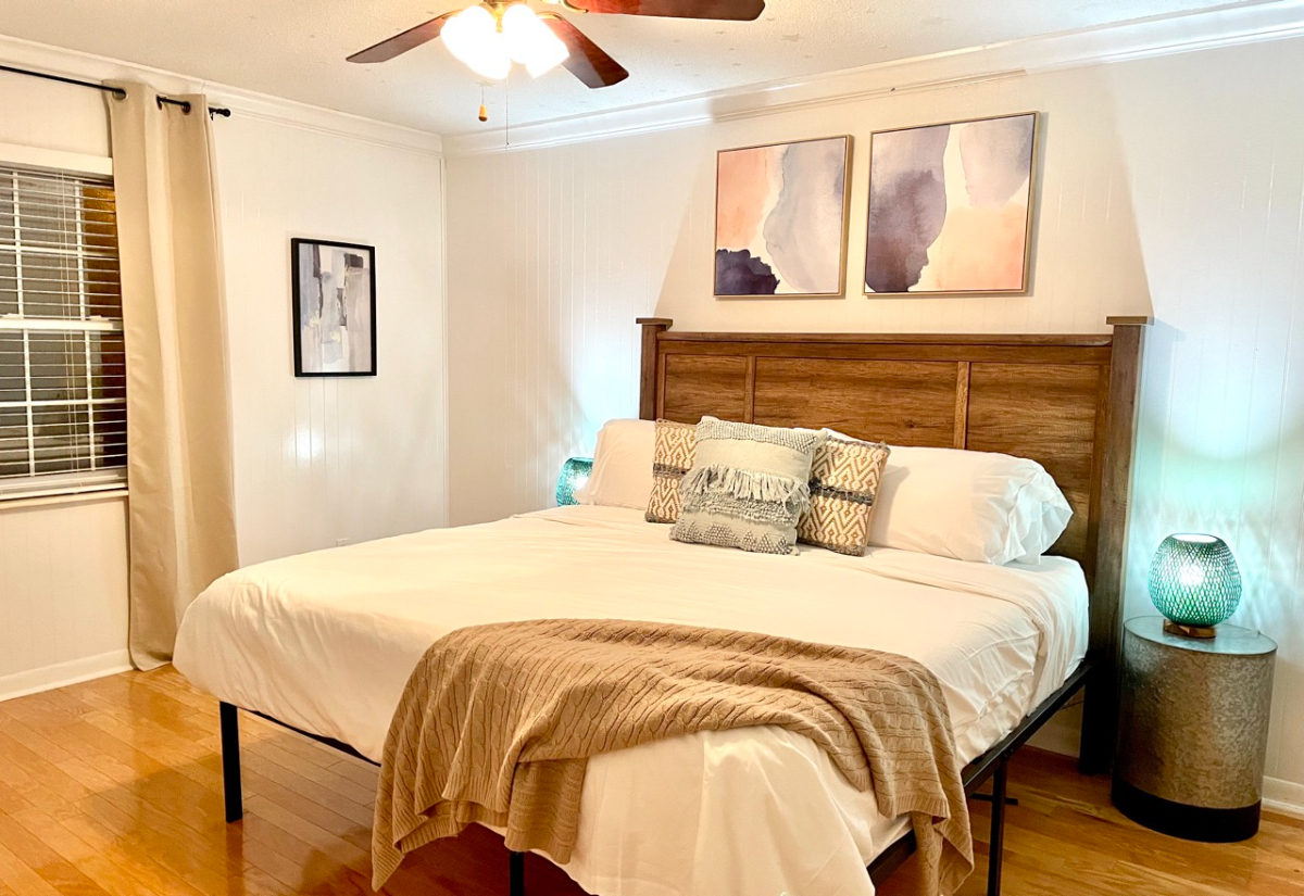 Entire House, 4 King Bedrooms, Hot Tub, Fenced Yard, Fast Wifi - Photo 10