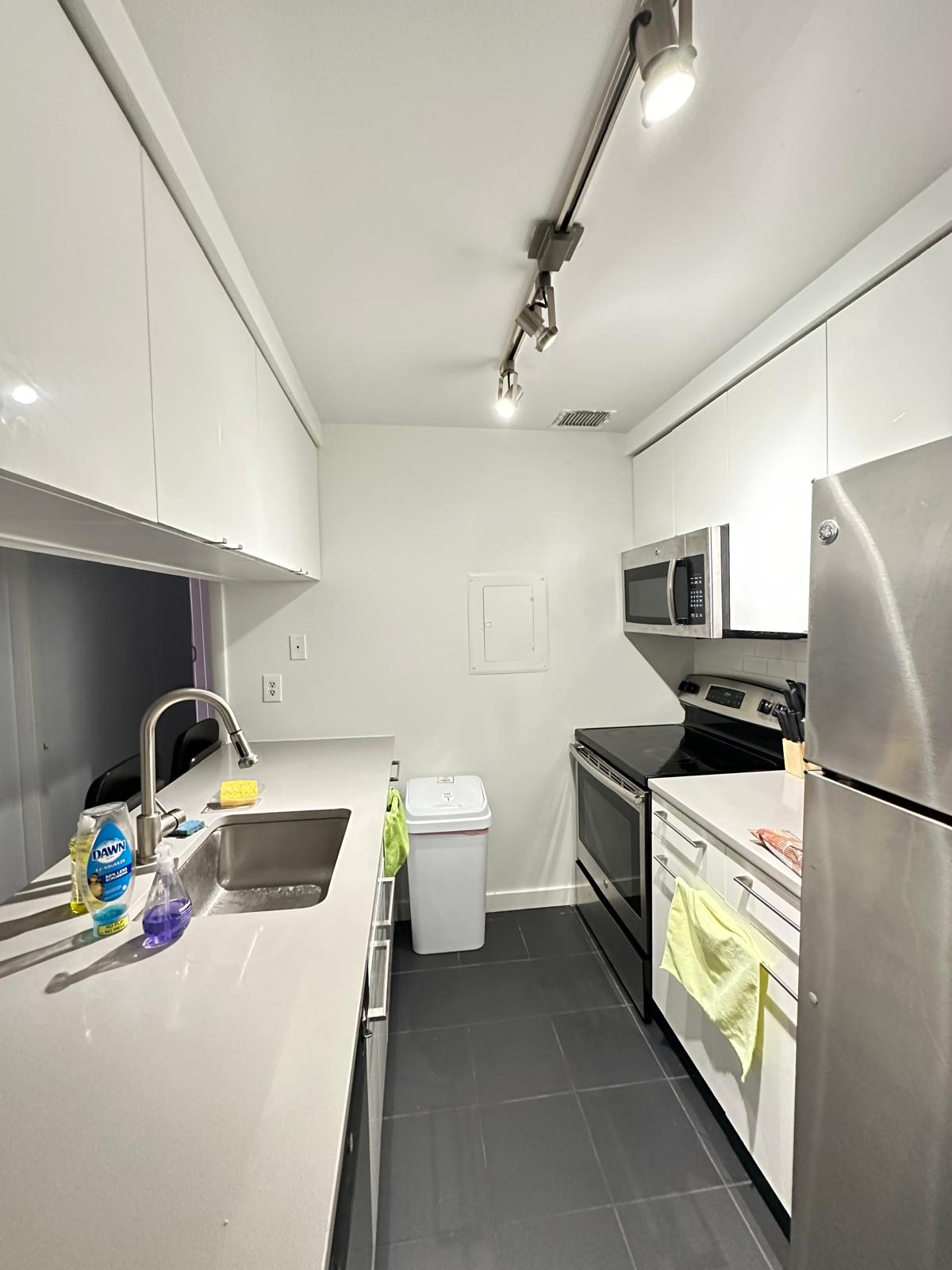 Private room in Remington - Photo 6