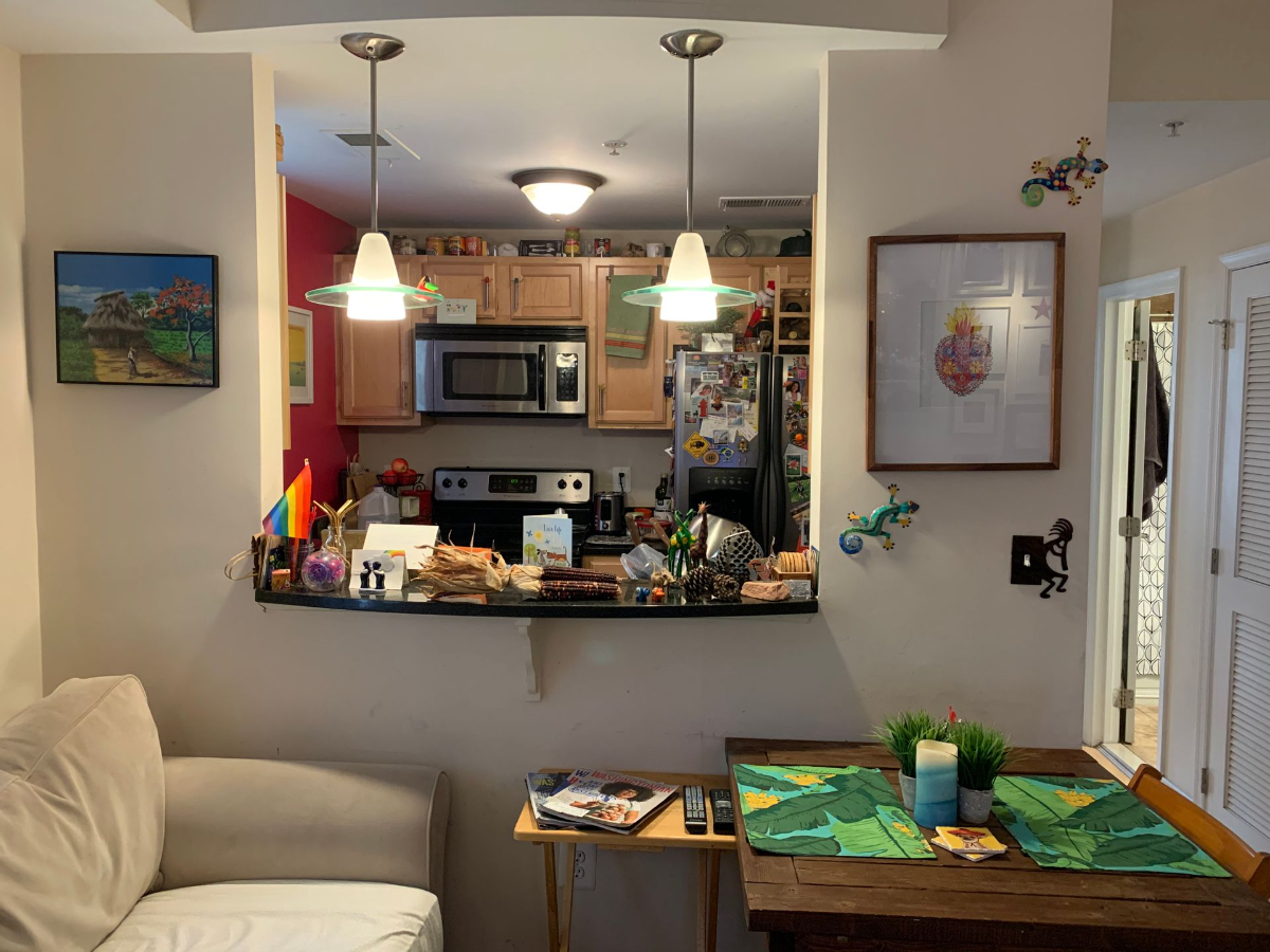 COZY 1 BEDROOM, 1 BATH - Photo 2