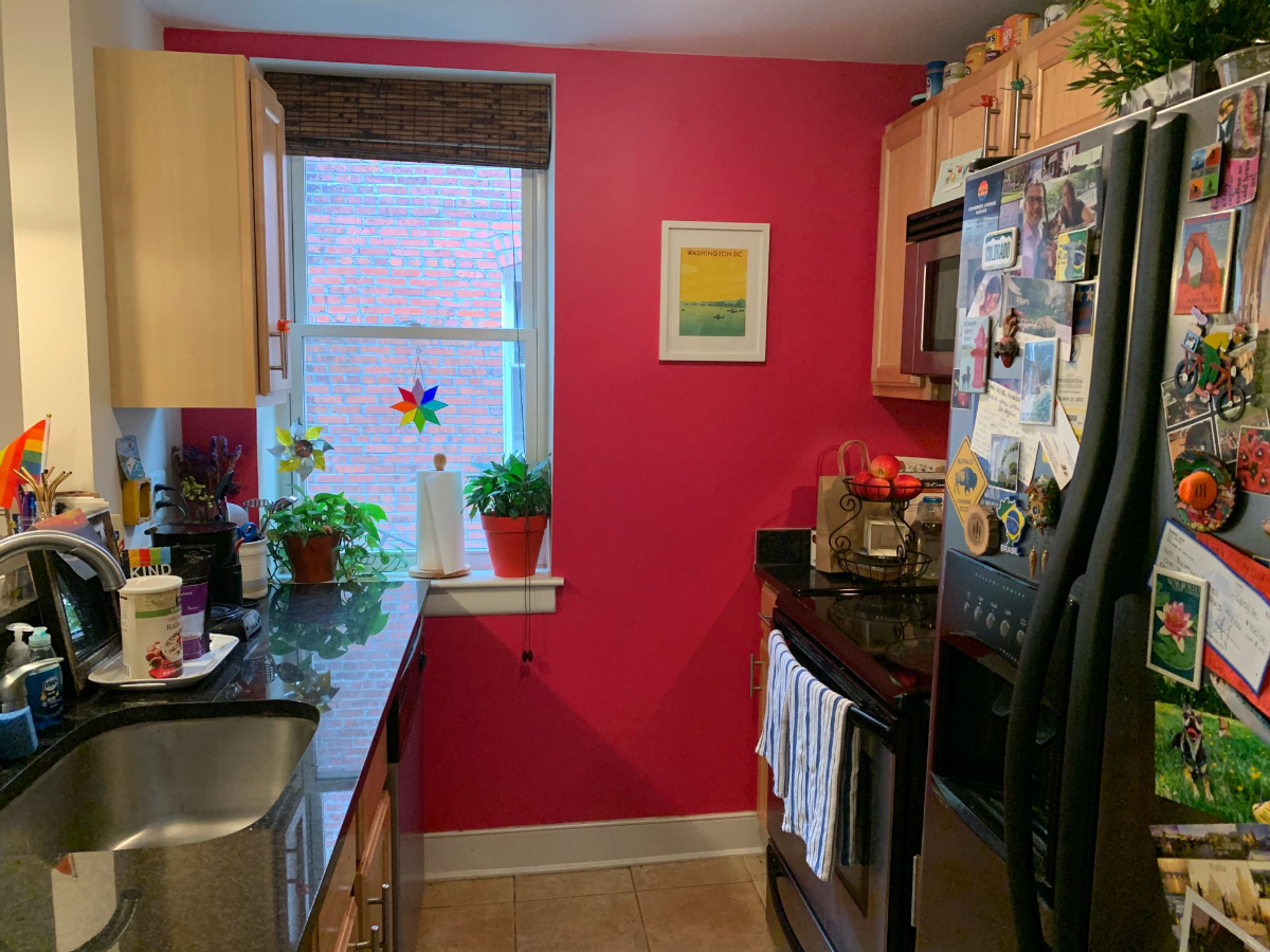 COZY 1 BEDROOM, 1 BATH - Photo 10