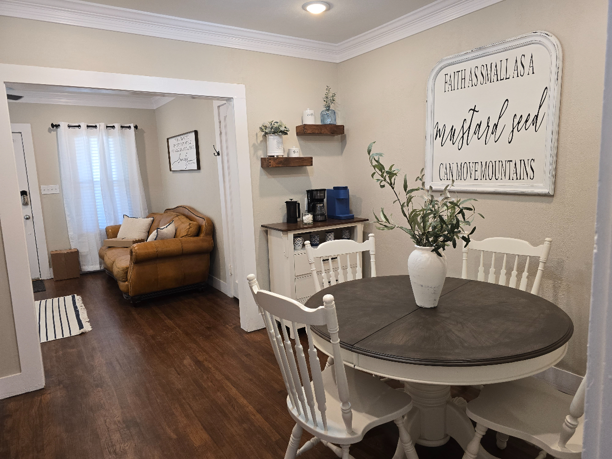Easy Living in Delightful Duplex - Photo 7