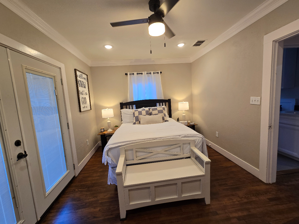 Easy Living in Delightful Duplex - Photo 12