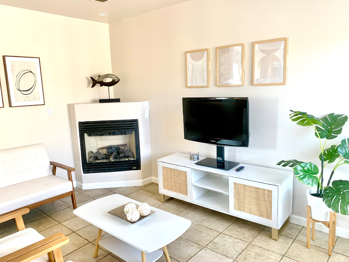 Spanish Charm Meets Modern Elegance- La Casita Espanola, Ventura, CA. Walk to Beach, Hospitals & Shops. Ideal for Traveling Professionals. - Photo 4