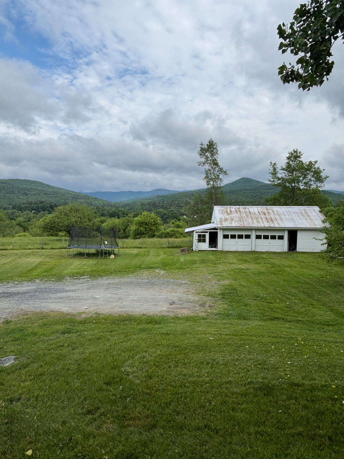 Peaceful Country Retreat - Photo 11