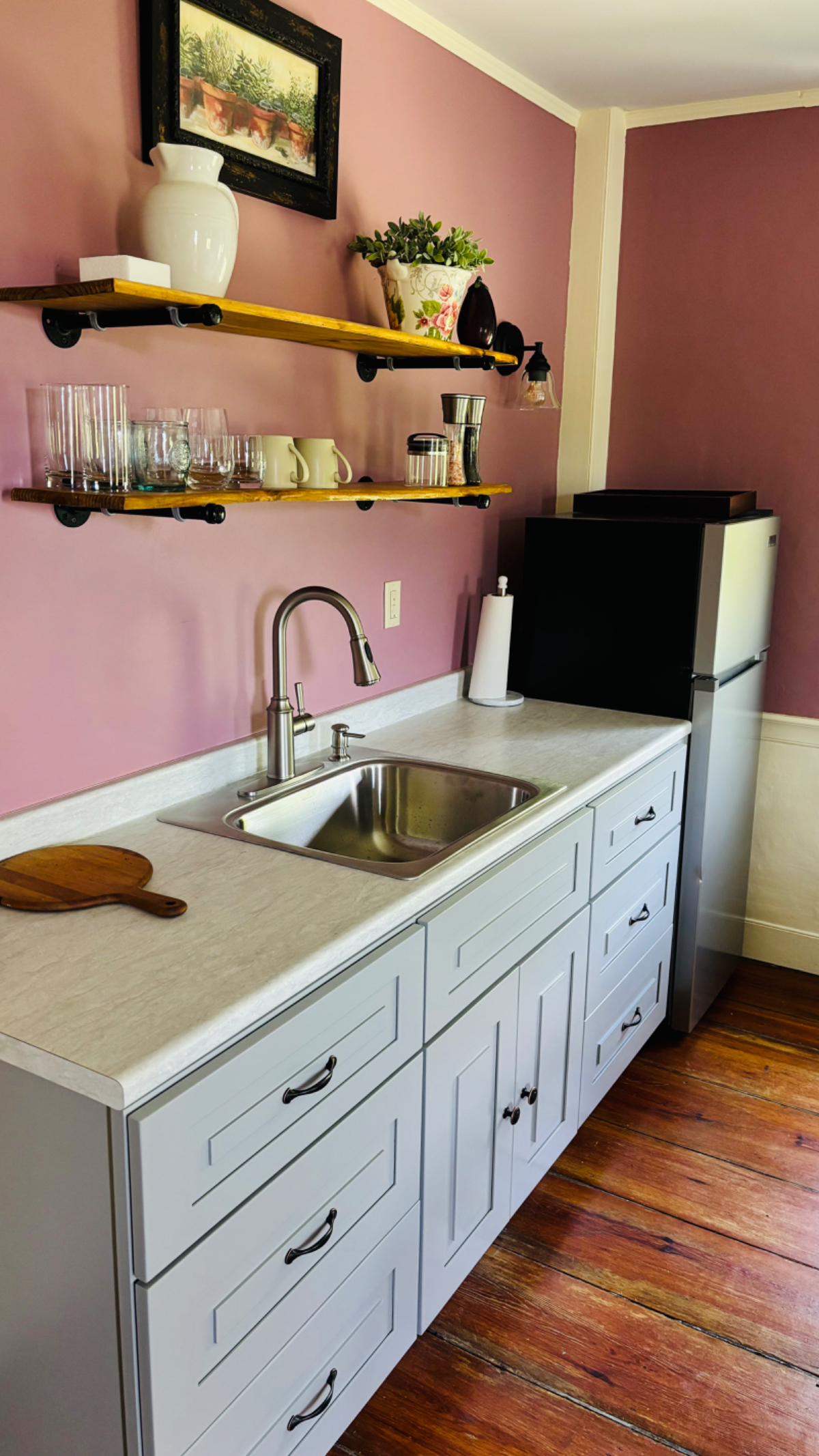 Studio at Leslies Tavern - Photo 1