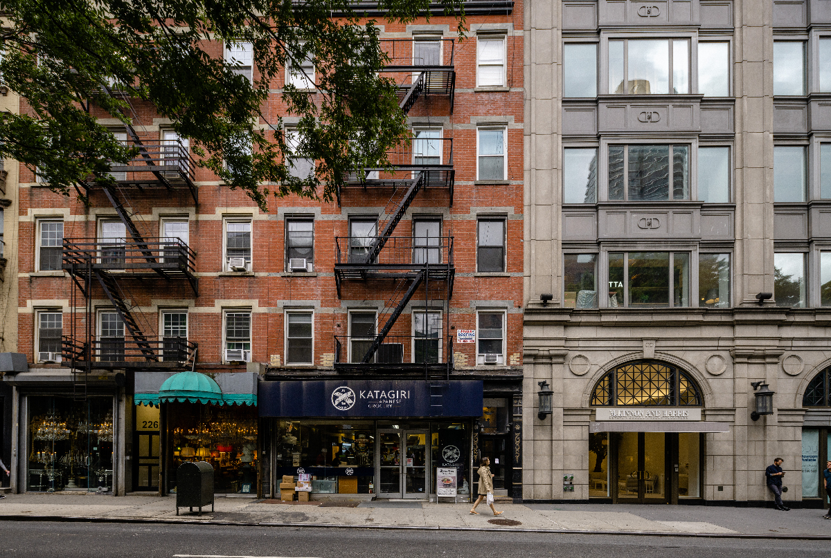224 E 59th St - Photo 8