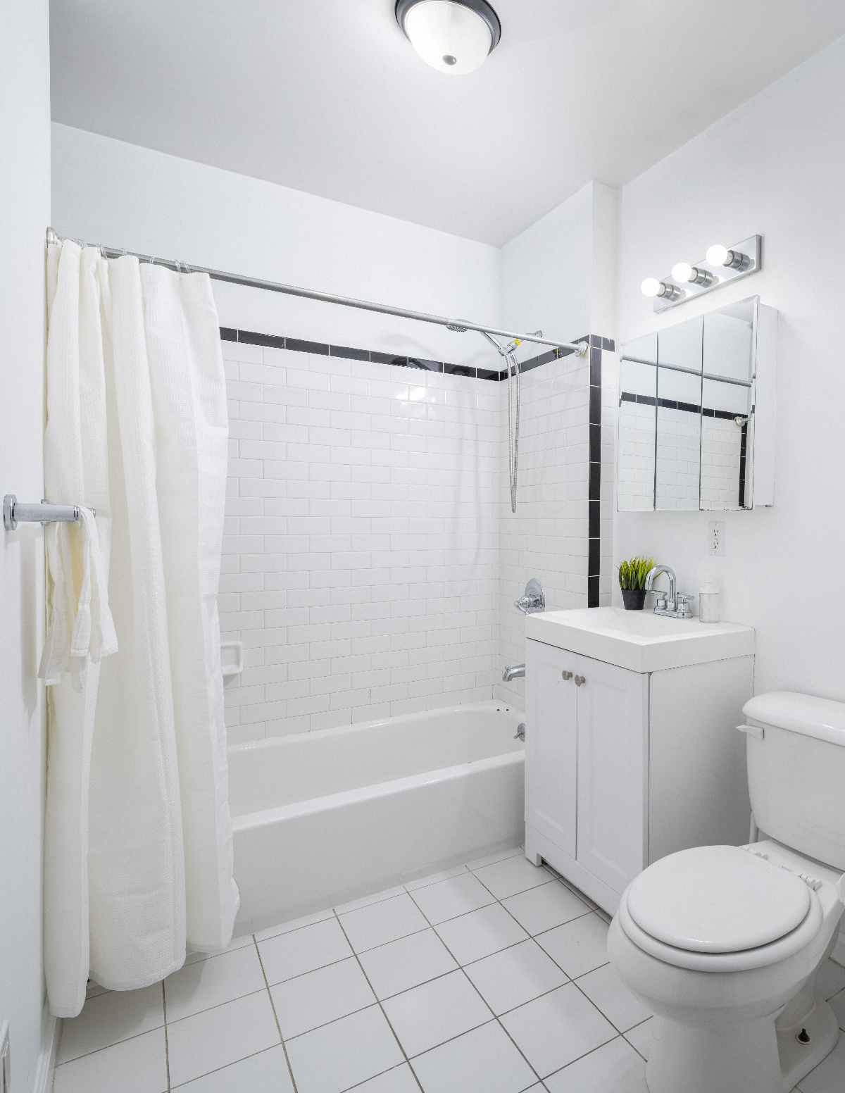 224 E 59th St - Photo 7