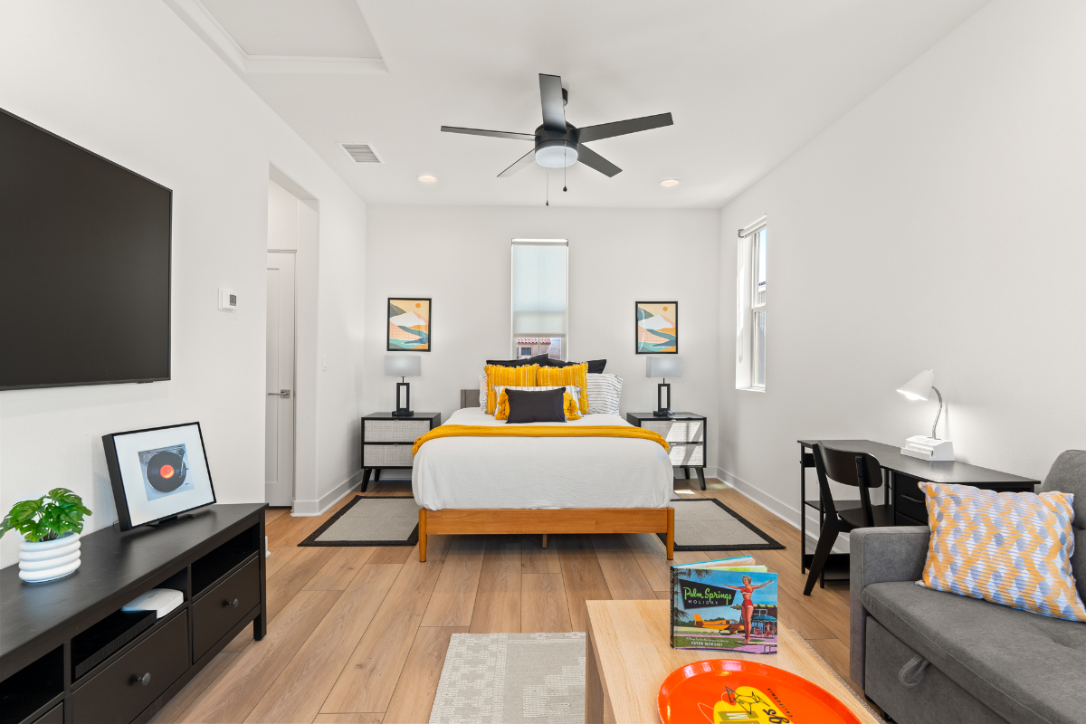 Stylish 1-BR Retreat in Prime Palm Desert Location
