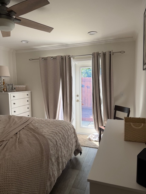 Private Room + Private Remodeled Bath | Just 1 Housemate | 5 Hospitals in 10 Min | In-Unit Laundry, Driveway Parking, Workstation - Photo 3