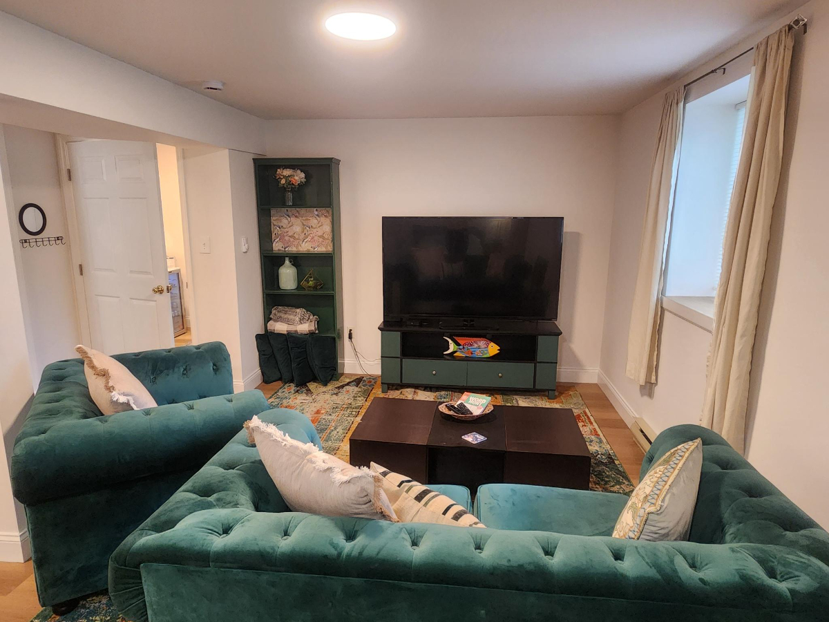 The Clover Room - Furnished, with Pvt Bath - Photo 3