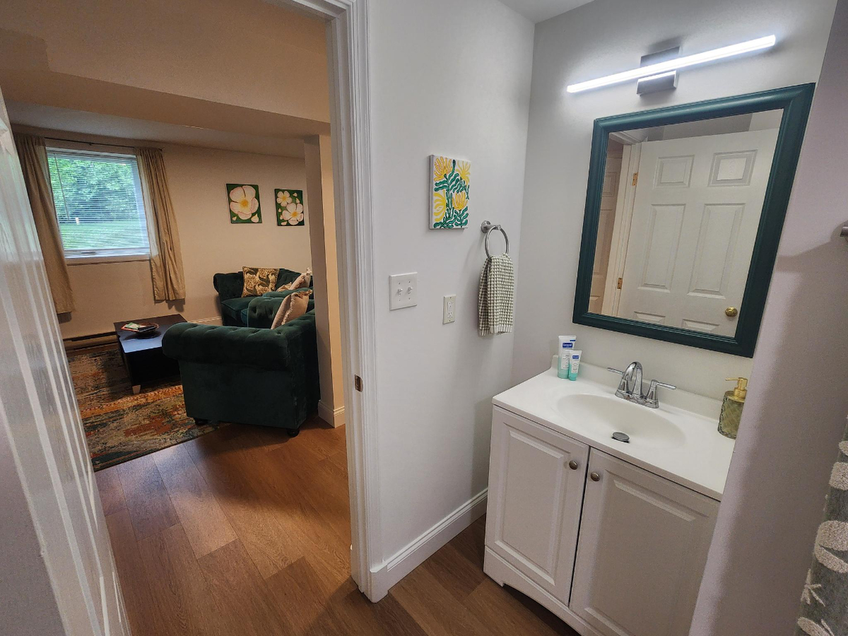 The Clover Room - Furnished, with Pvt Bath - Photo 6