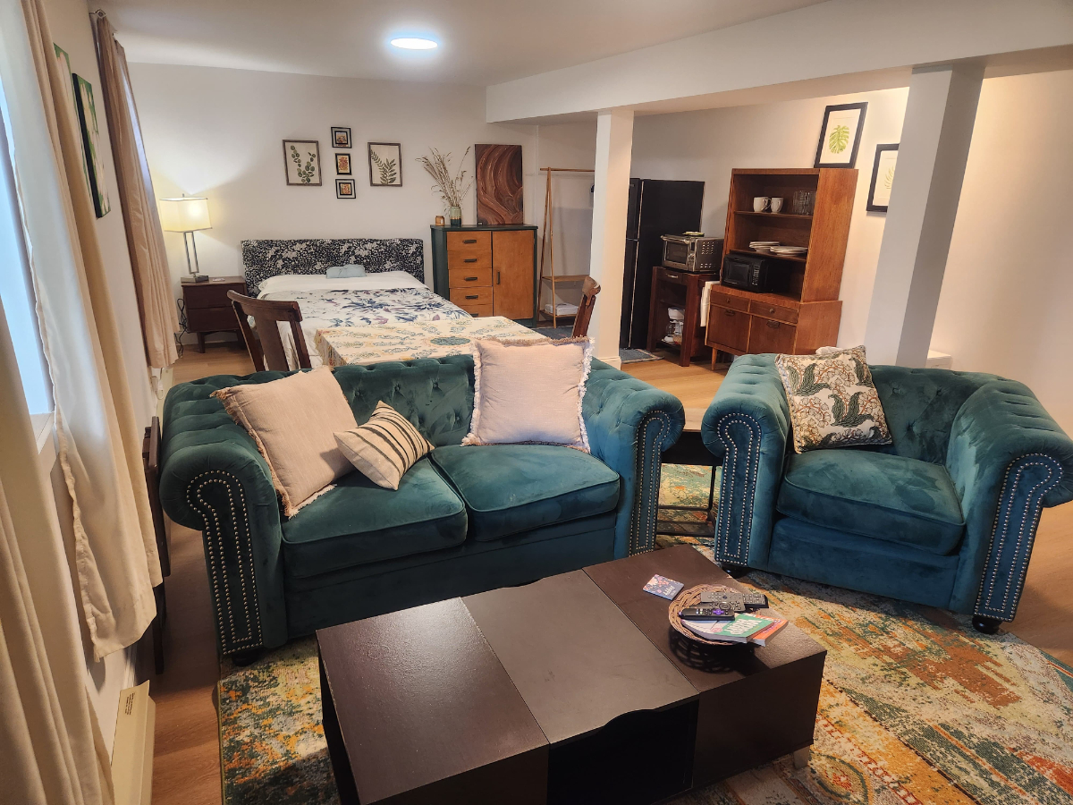 The Clover Room - Furnished, with Pvt Bath - Photo 11