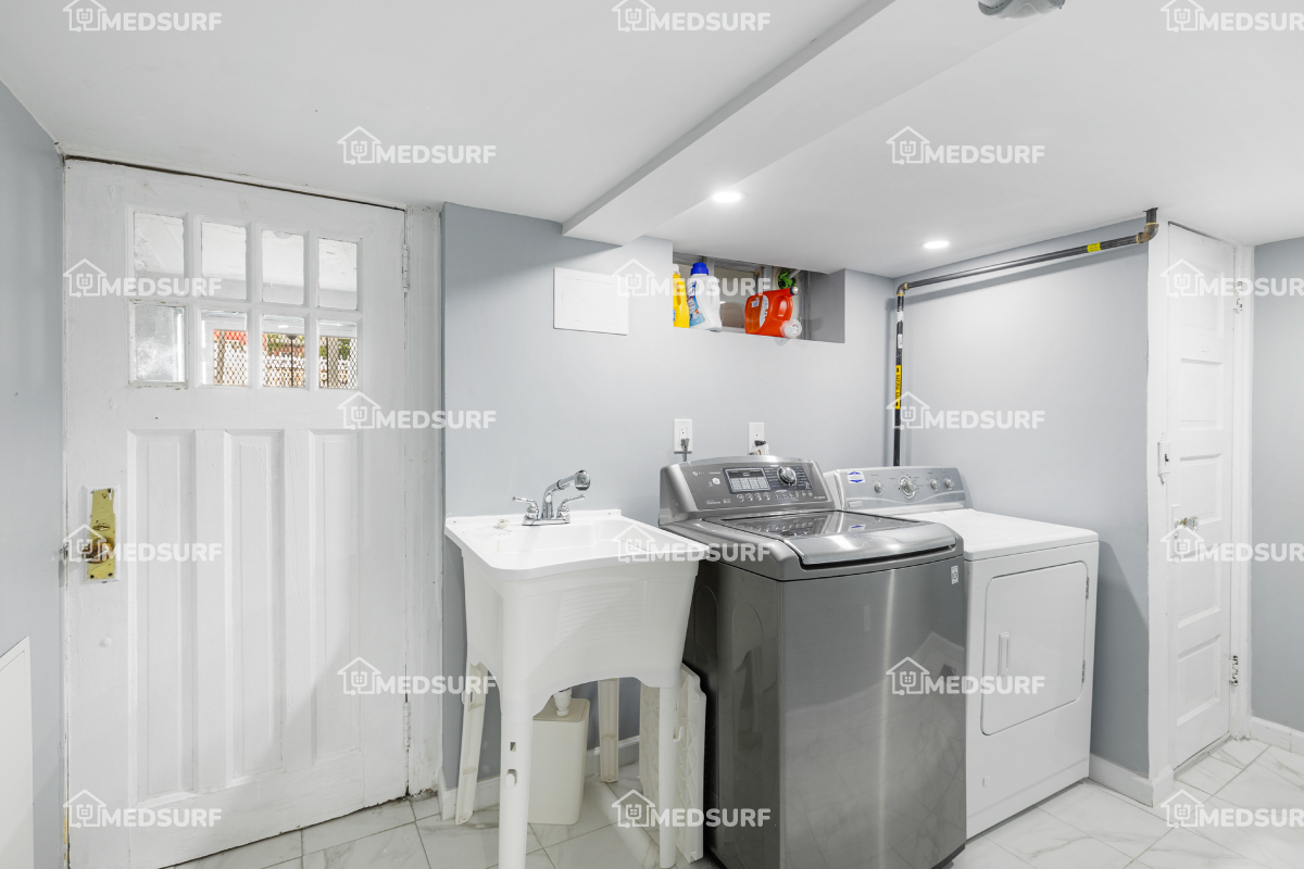 Spacious 3 bedroom Home in Queens only 7mins to LaGuardia - Photo 12