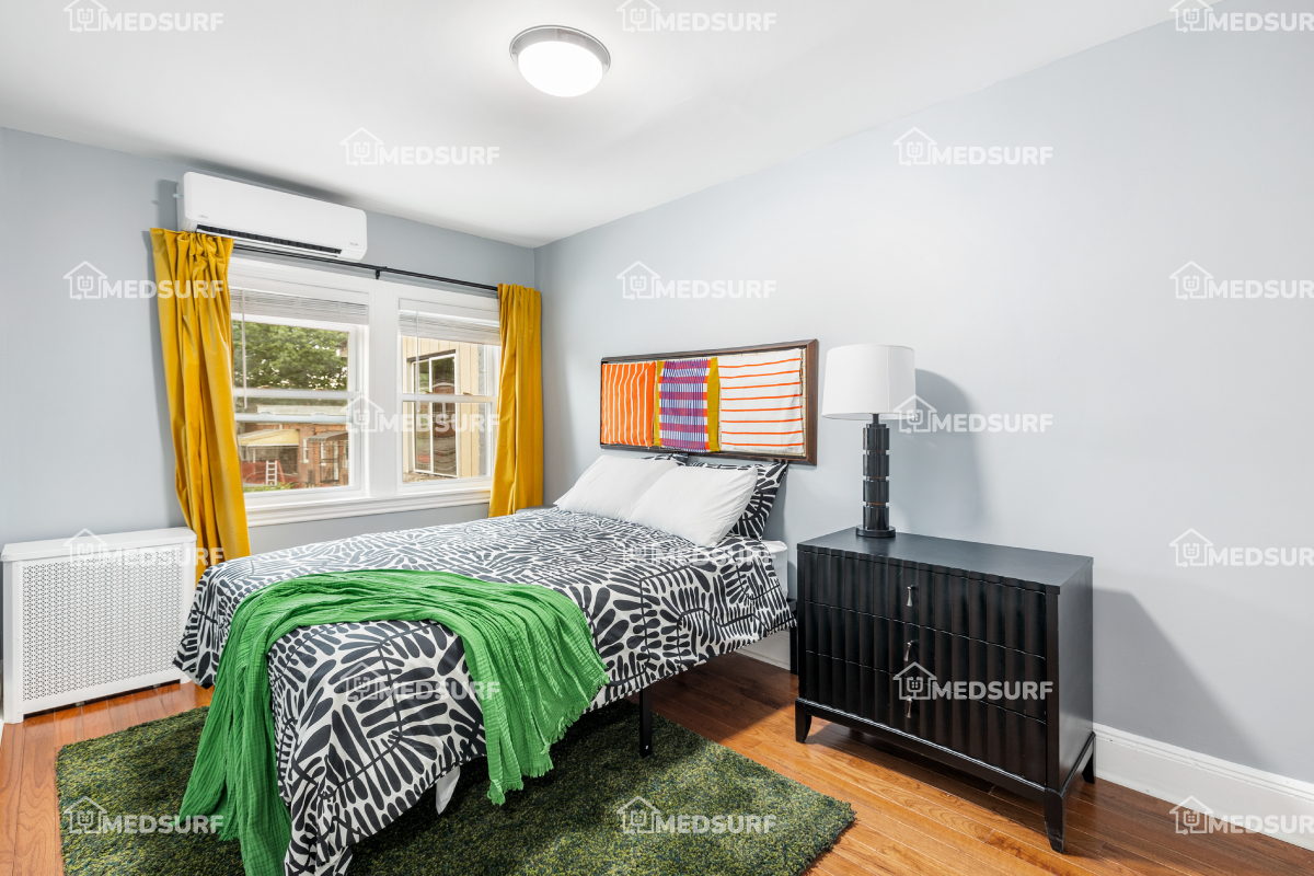 Spacious 3 bedroom Home in Queens only 7mins to LaGuardia - Photo 5