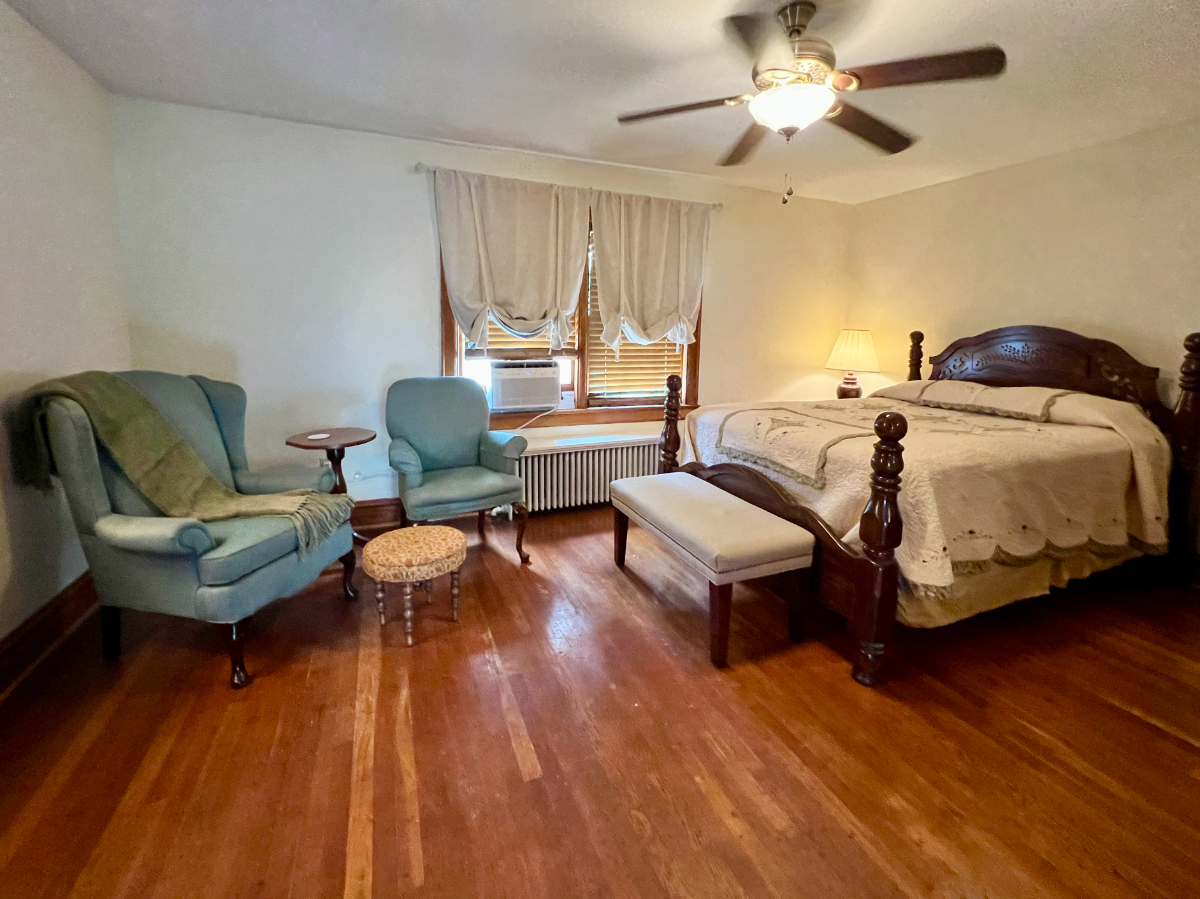 Private Rooms, Shared House - Quiet, Affordable & Furnished Room 1 - Photo 2