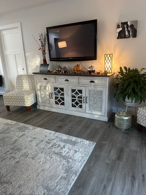 Cozy Colchester Home (Price Reduction) - Photo 8