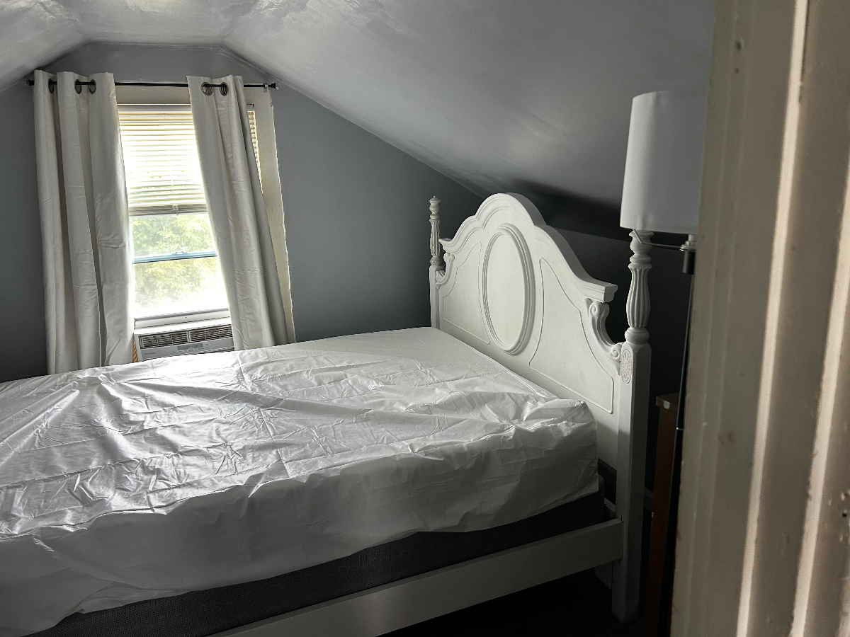 Room for rent just steps away from RPI - Photo 7