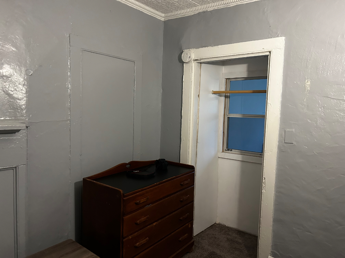 Room for rent just steps away from RPI - Photo 5
