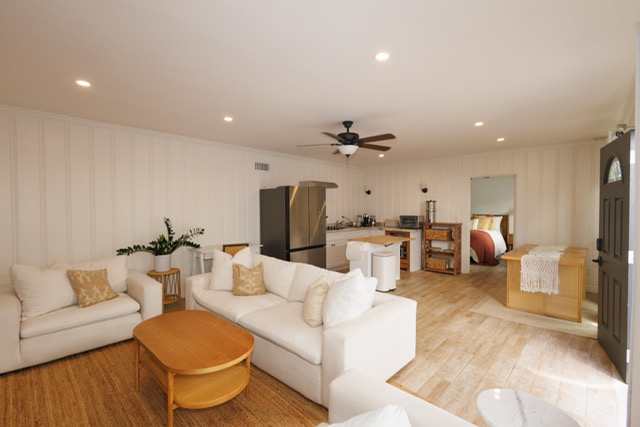 Charming 1-Bed Apartment in Point Loma Near the Bay - Photo 2