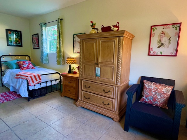 The Florida Farmhouse - Text Owner 352 453 7887