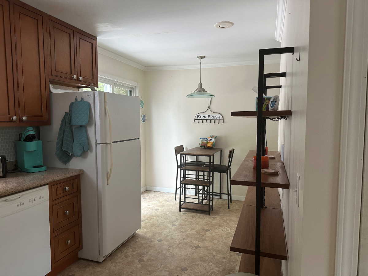 2Bedroom/1Bath Home fully furnished - Photo 8