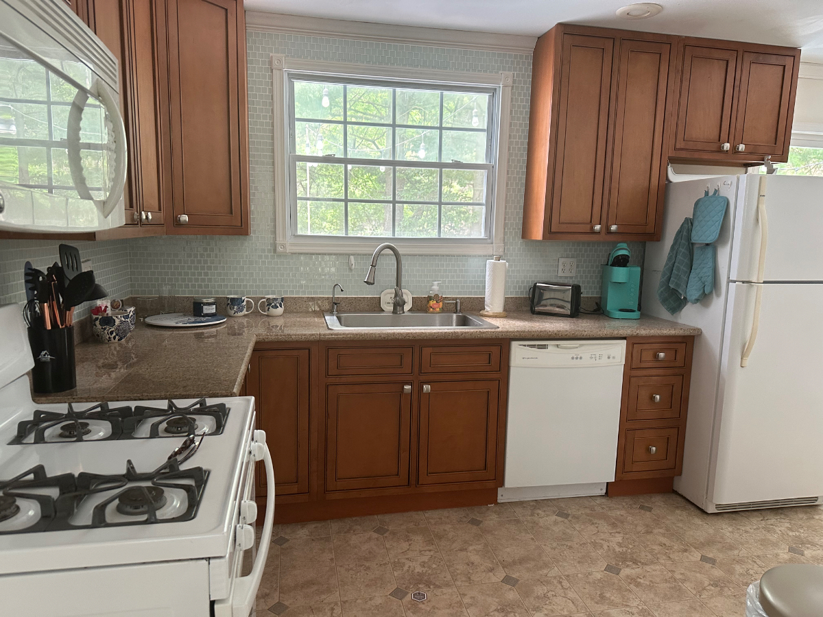 2Bedroom/1Bath Home fully furnished - Photo 11