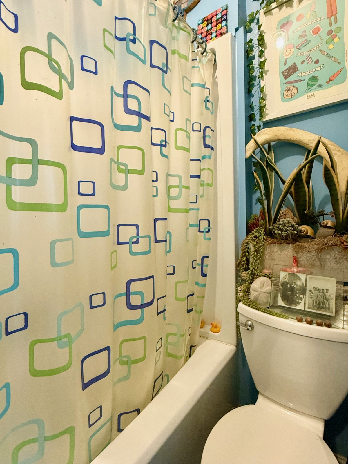 Lovely 1BR West Village Brownstone Holiday Sublet - Workspace & Eat-In Kitchen - Photo 8