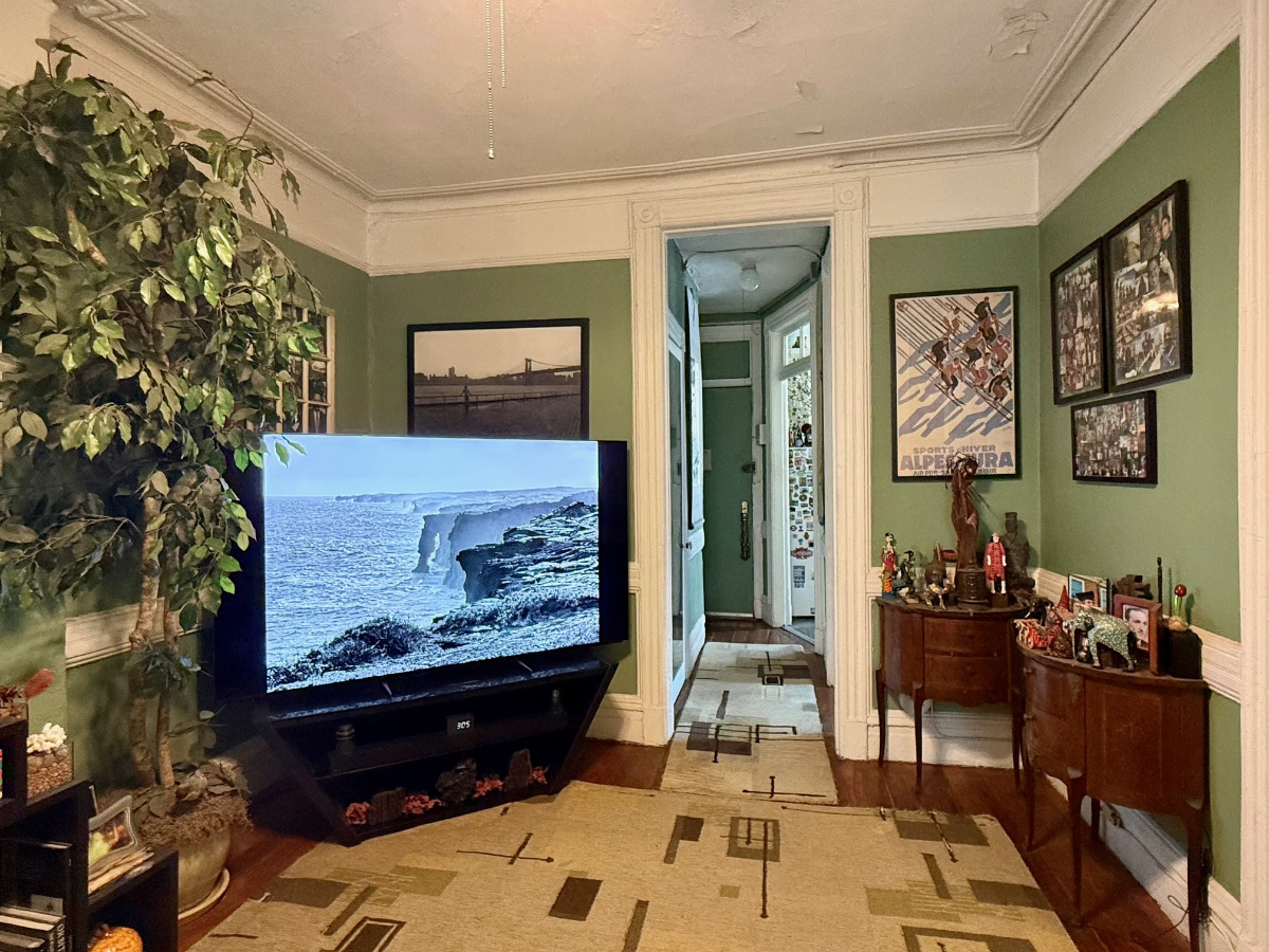 Lovely 1BR West Village Brownstone Holiday Sublet - Workspace & Eat-In Kitchen - Photo 3
