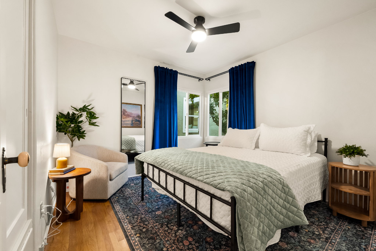 Charming Renovated 2-BR Home w/ Modern Comfort in Walkable Kensington Neighborhood - Utilities Included - Photo 5