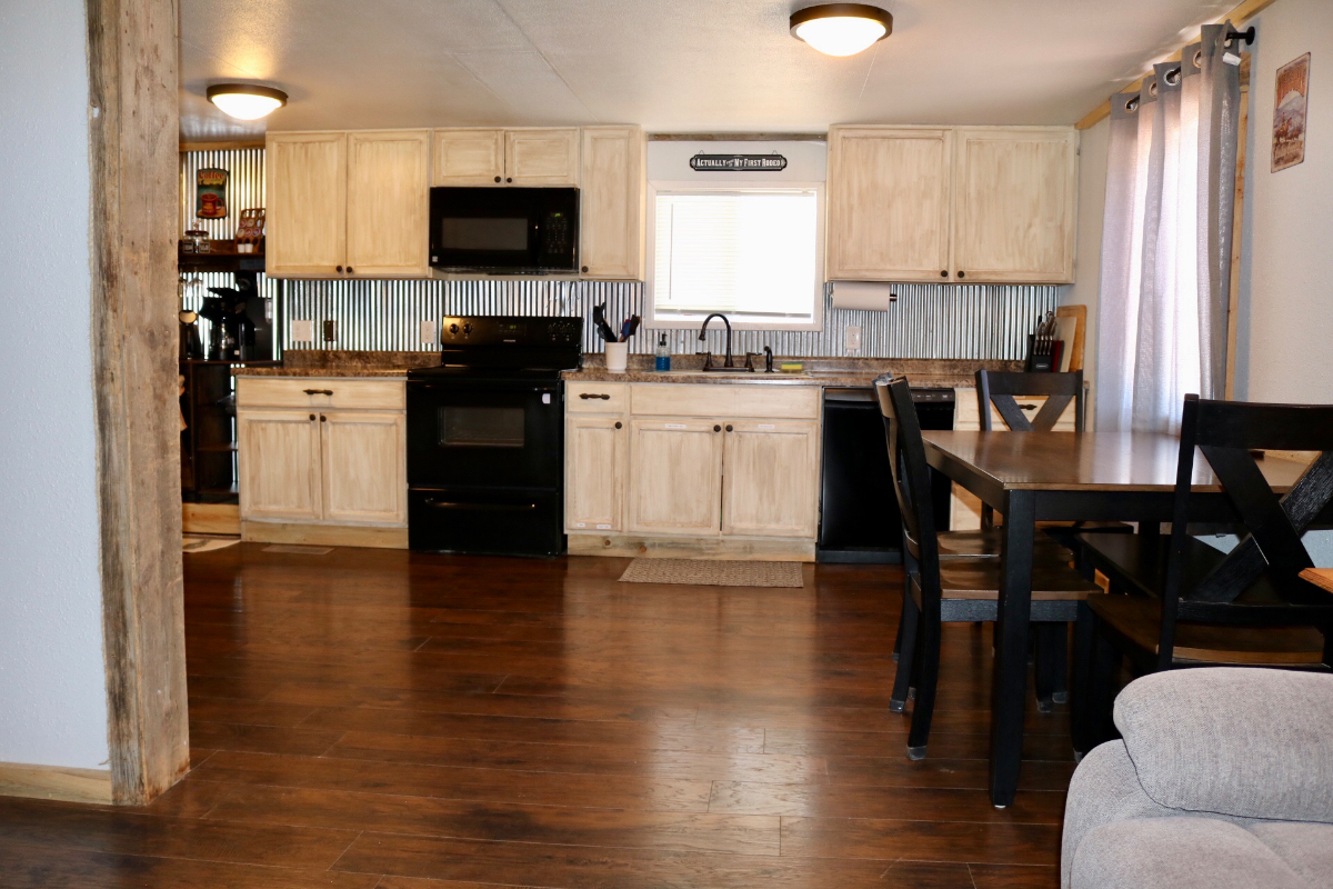 The Cozy Cowboy Cabin at Glendo lake - Photo 6