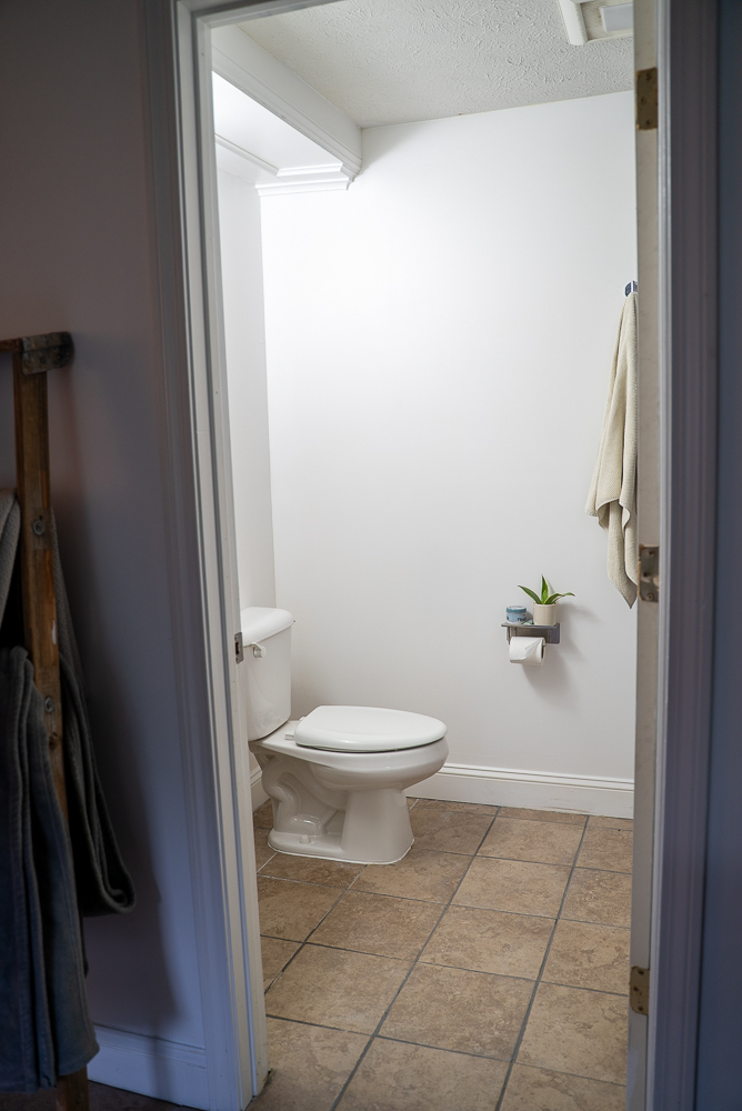 Three Bedroom Steps Away From Downtown - Photo 5