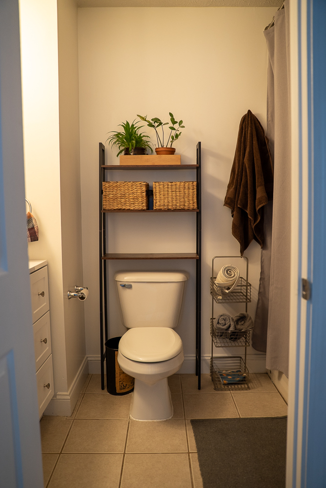 Three Bedroom Steps Away From Downtown - Photo 11
