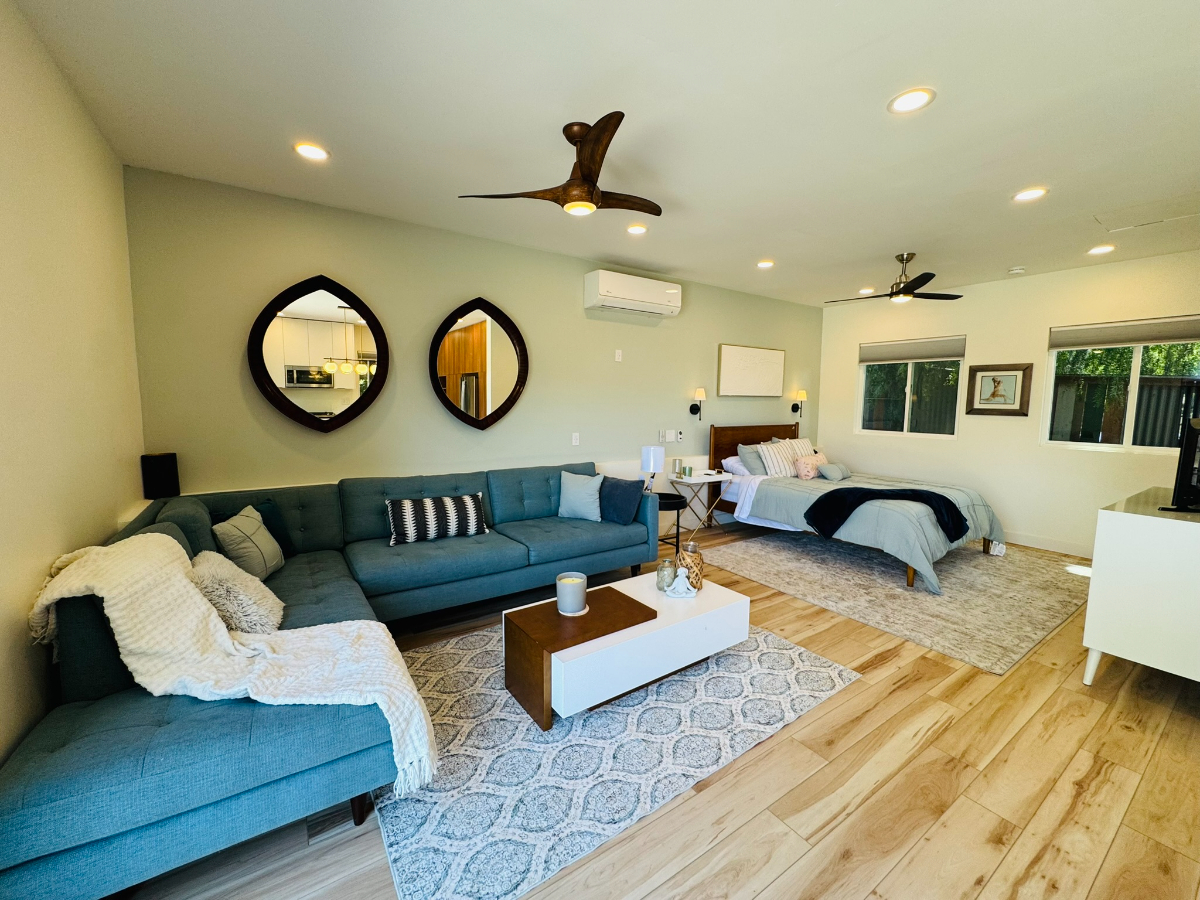 Newly Constructed Private Guest House with RV Parking - Pet Friendly - Photo 6