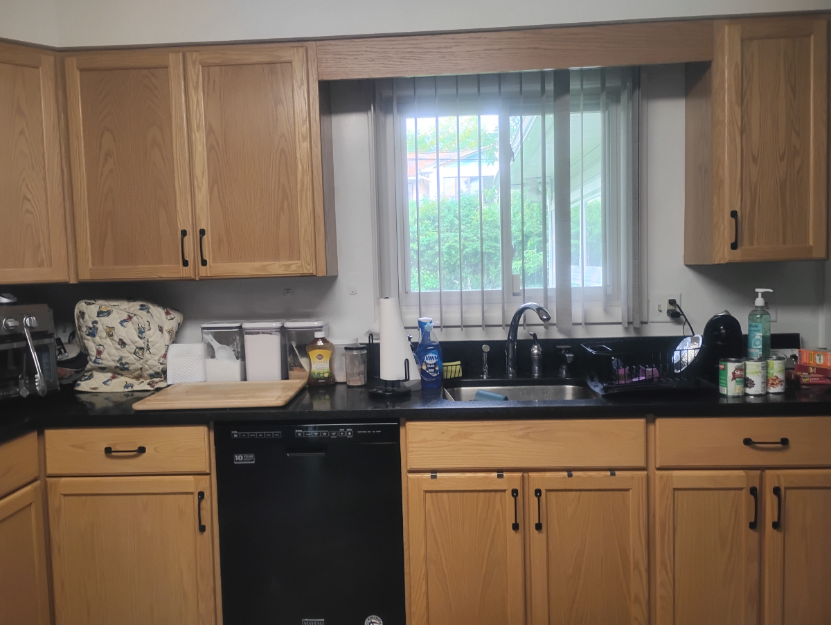 Quiet Eastside Room in a House For Traveling Nurses - Shared Living Areas, All Comforts Included, 3. - Photo 6
