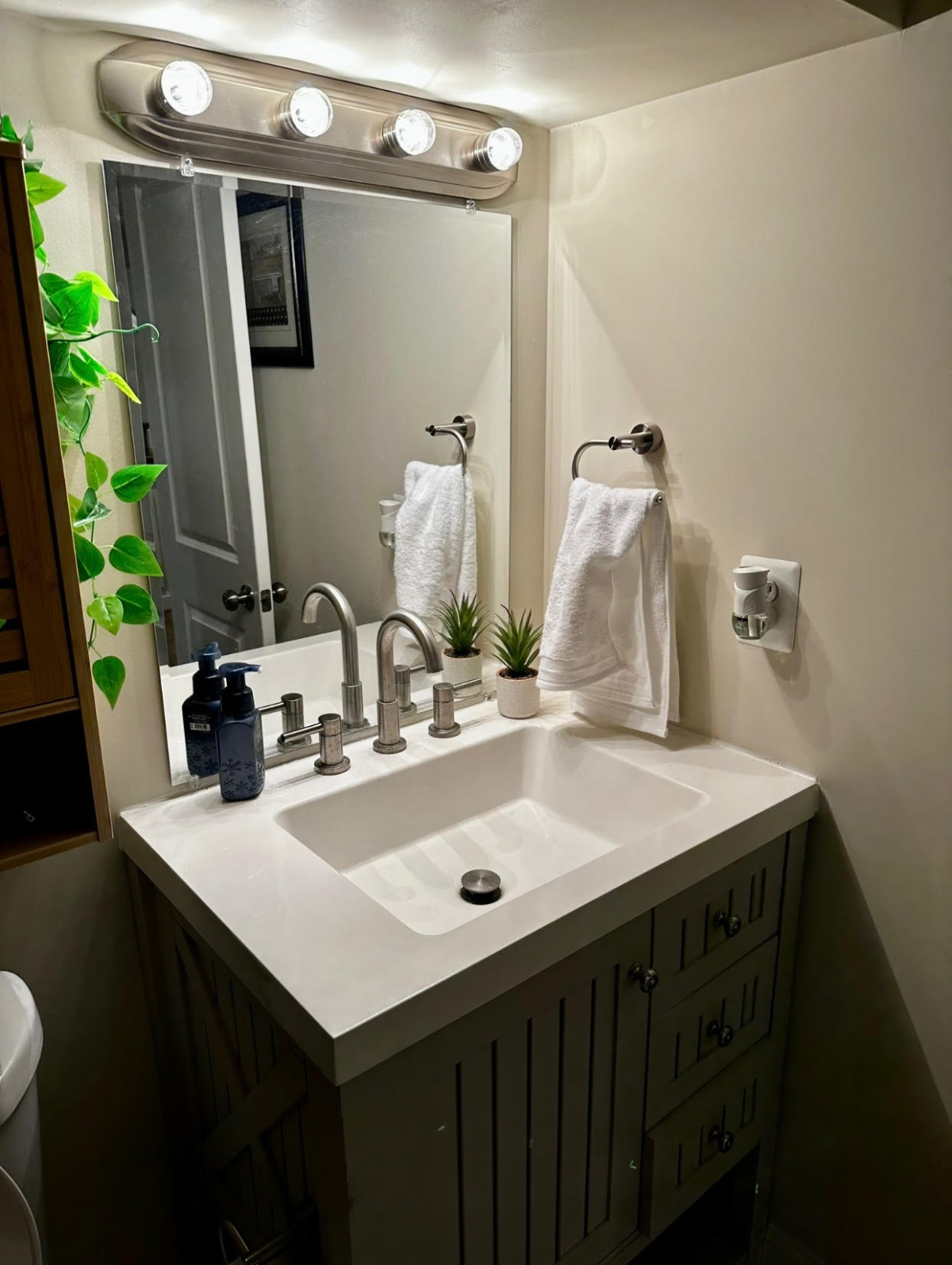 Modern & Luxurious Private 1bed/1bath in DC - Photo 8