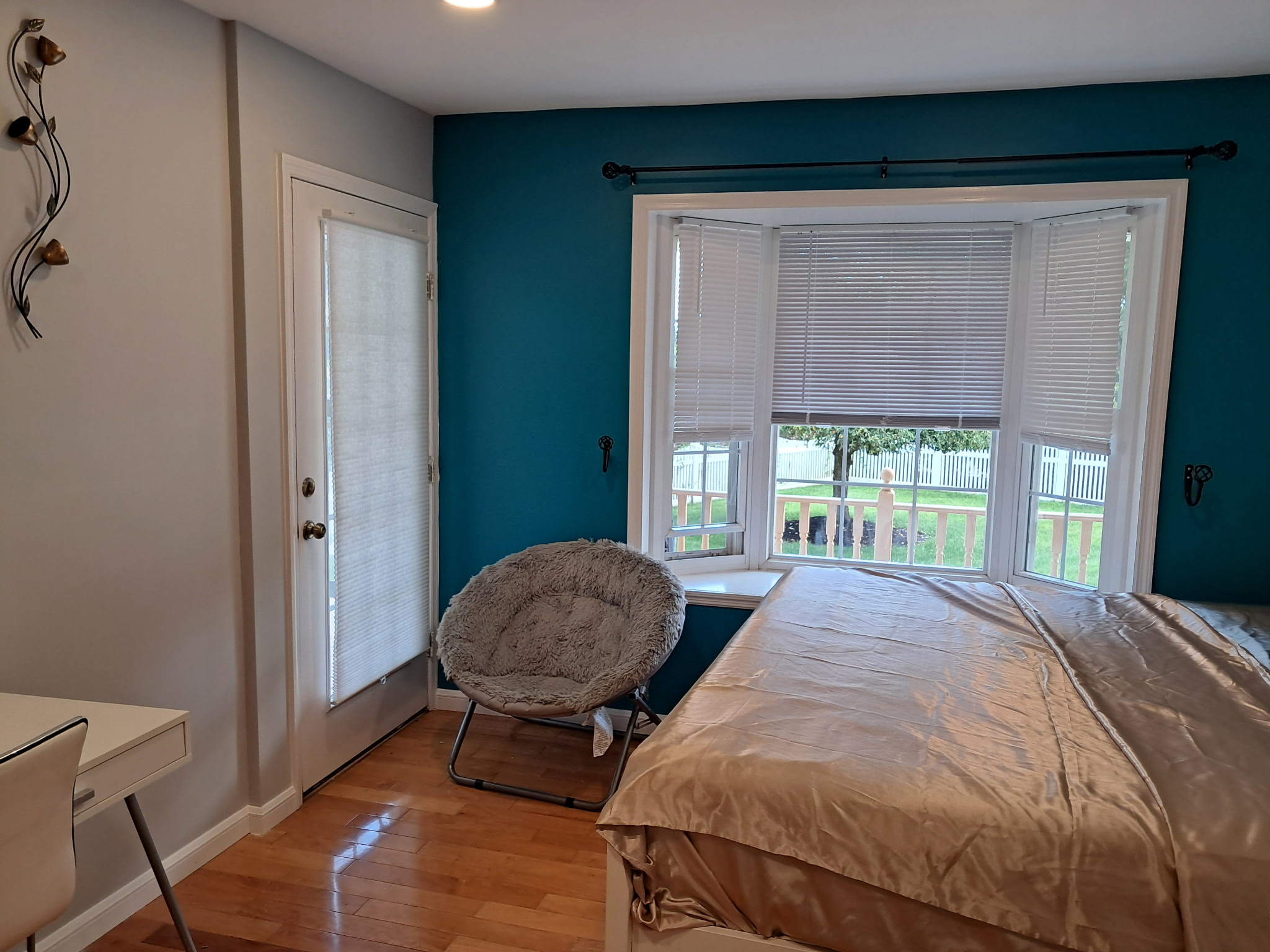 Bright, Peaceful and Renovated Room in Ranch... - Photo 1