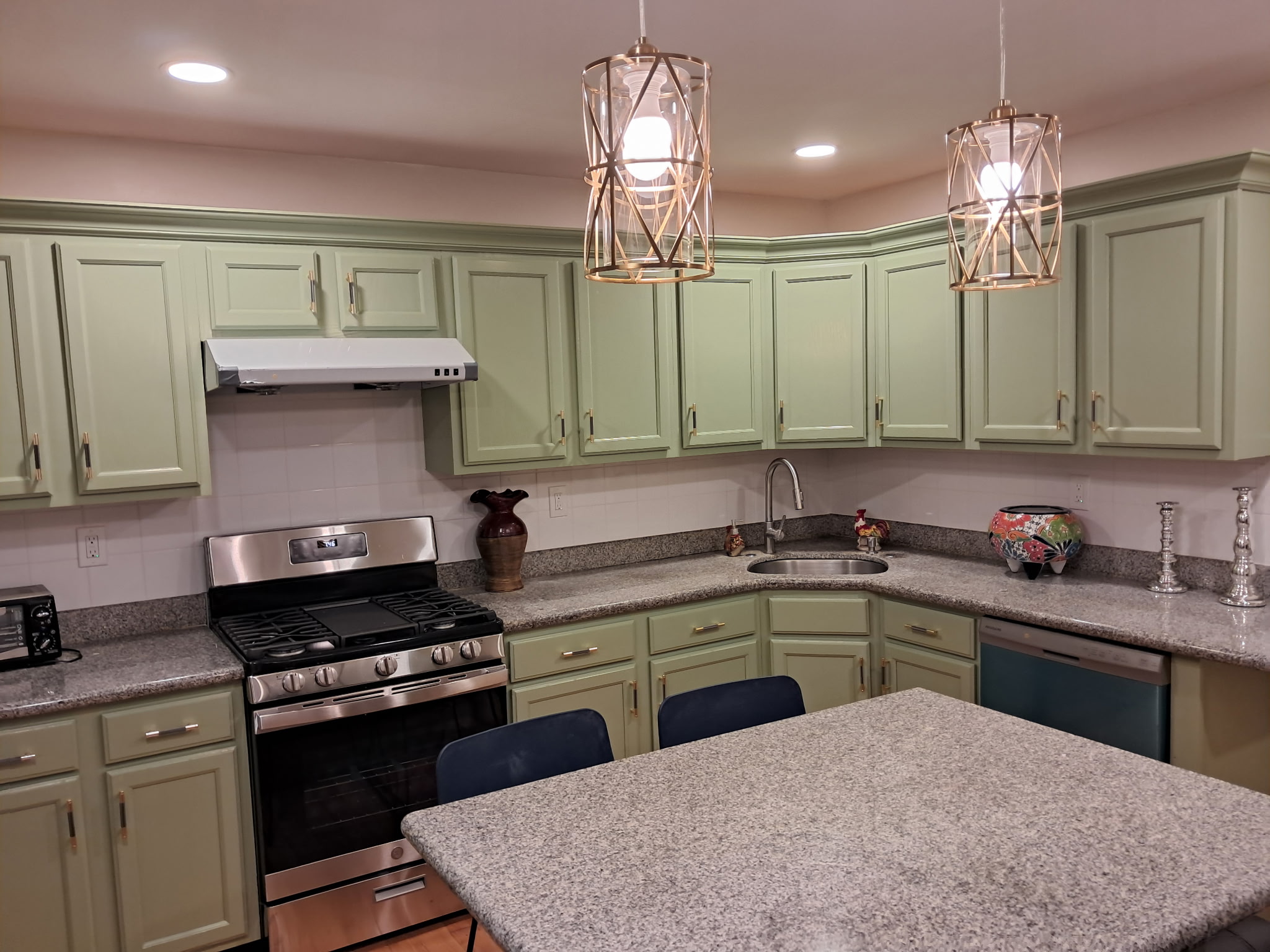 Bright, Peaceful and Renovated Room in Ranch... - Photo 10