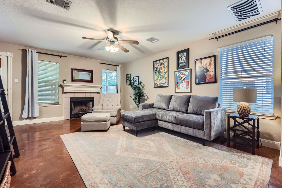 TCH - Cozy 3bd/2.5ba home in Austin with Workspace - Photo 5
