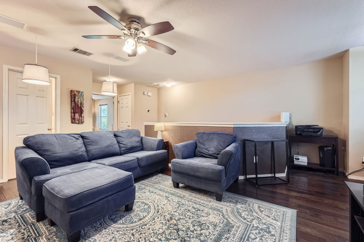 TCH - Cozy 3bd/2.5ba home in Austin with Workspace - Photo 6