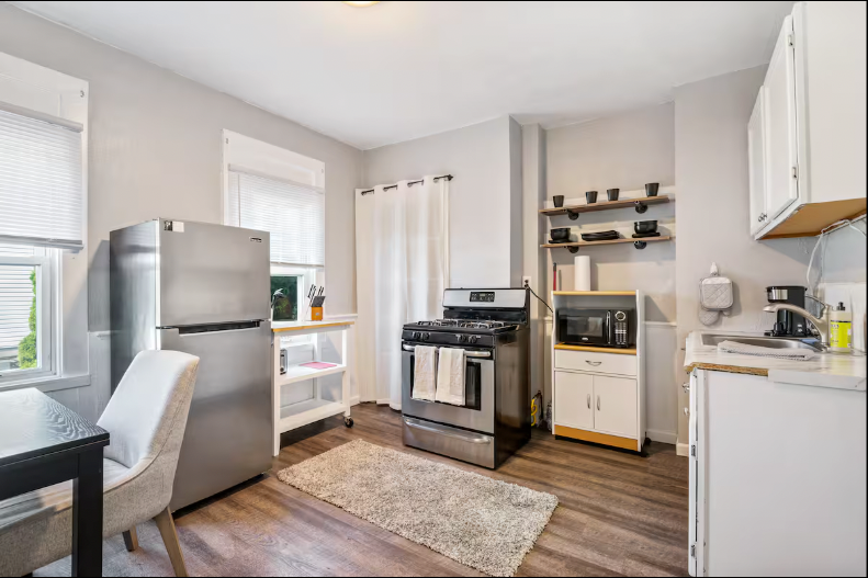 Cozy King Suite - Bloomfield - 1 BR/ 1Bath with back yard - Photo 4