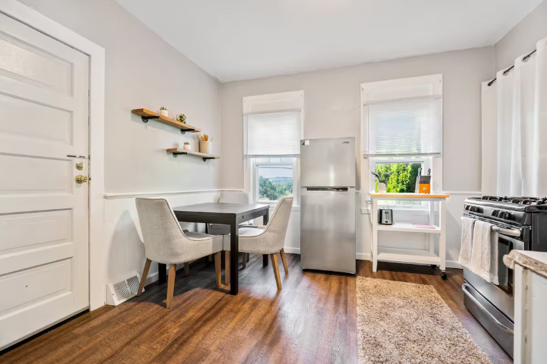 Cozy King Suite - Bloomfield - 1 BR/ 1Bath with back yard - Photo 12