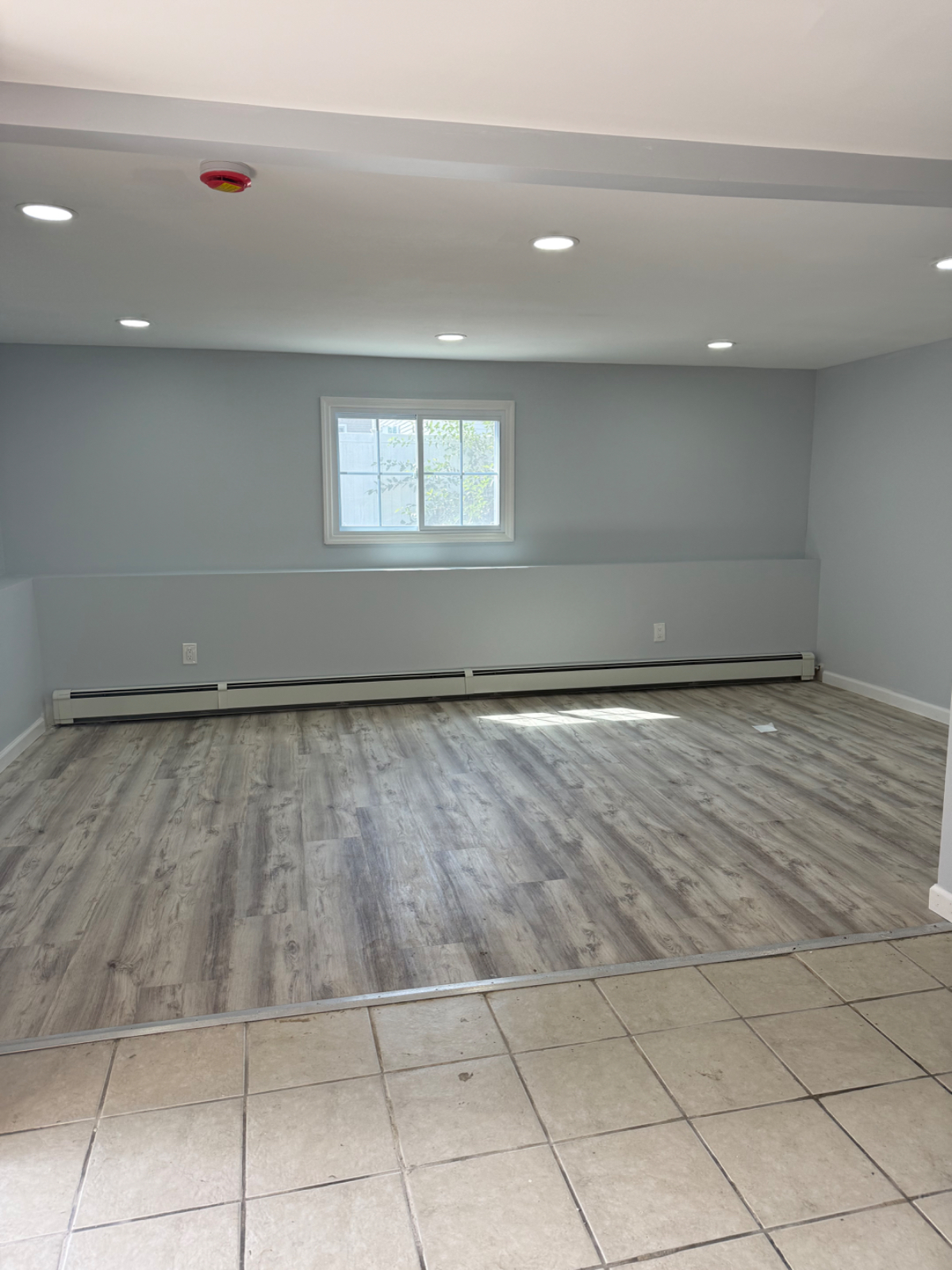 One(1) bedroom with shared common area. Total of two bedroom - Photo 5