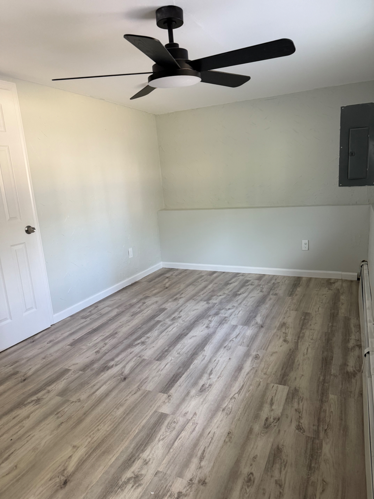 One(1) bedroom with shared common area. Total of two bedroom - Photo 2