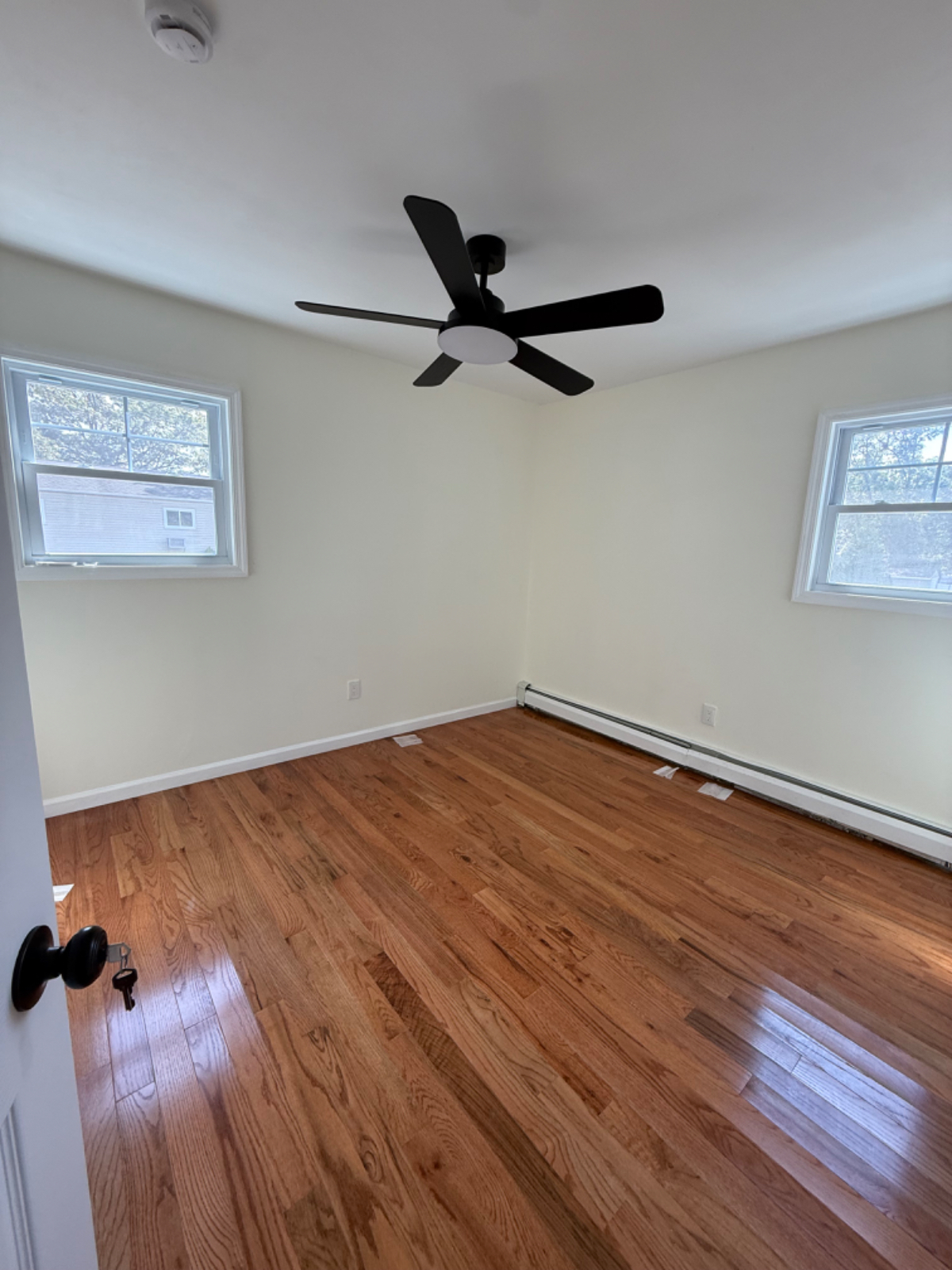One(1) bedroom with shared common area. Total of two bedroom - Photo 8